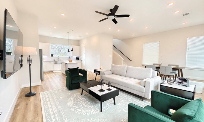 Northside House | Northside Retreat – Chic 3 BDR, Pet Friendly!