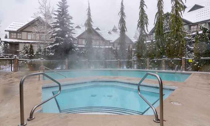Whistler Cay Estates Apartment | Northstar 4 Whistler