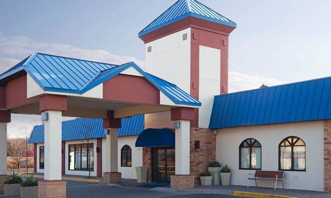 Eagan Hotel | Norwood Inn & Suites