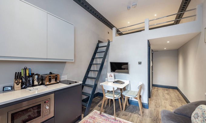 Pembridge Apartment | Notting Hill Studio 5 mins from Portobello Road & 10 mins from Kensington Palace
