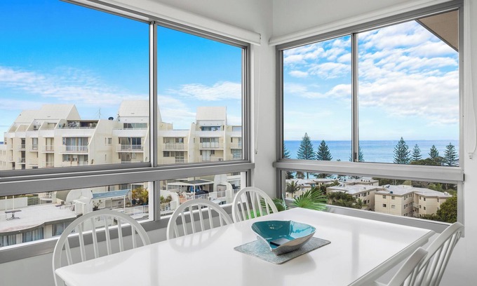 Mooloolaba Apartment | Nova Ocean Views Mooloolaba 2 Bedroom Apartment