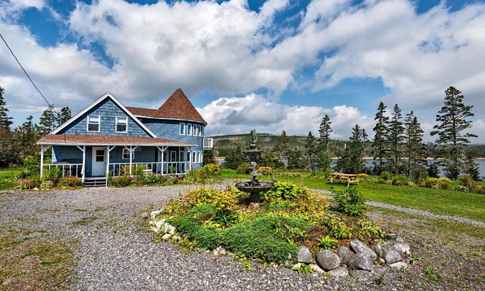 Guysborough County House | Nova Scotia Grover's Cove Seaside Cottages