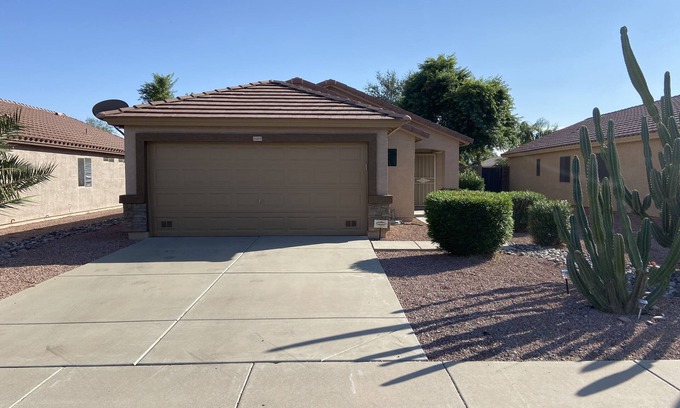 Ashton Ranch House | November Discounted Rate! Close to everything. 2bed/2 bath