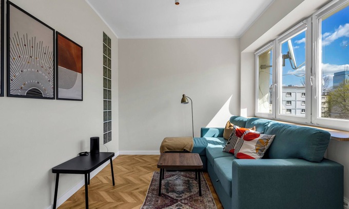 Muranow Apartment | Nowolipki Calm Essence Apartment