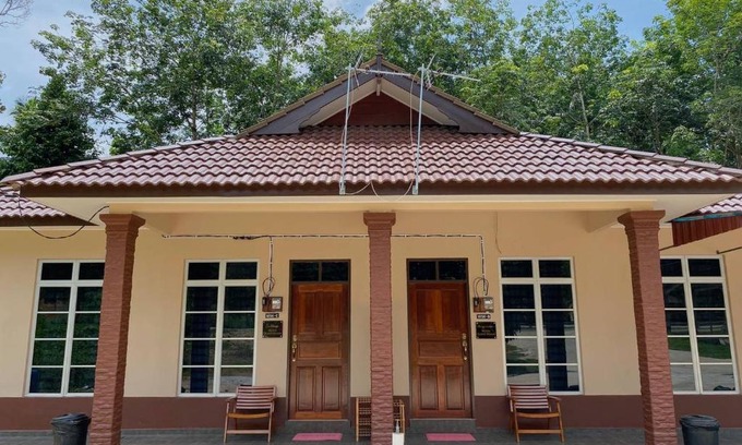 Kampung Perupuk House | NSJay Guest House