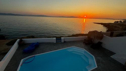 Kontos Villa | NV seafront Villa Aegina