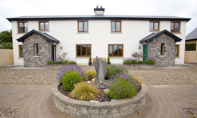 Ardrahan House | O'Neill Holiday Homes