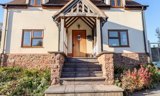Longhope Cottage | OAK BANK COTTAGE, pet friendly, with open fire in Longhope