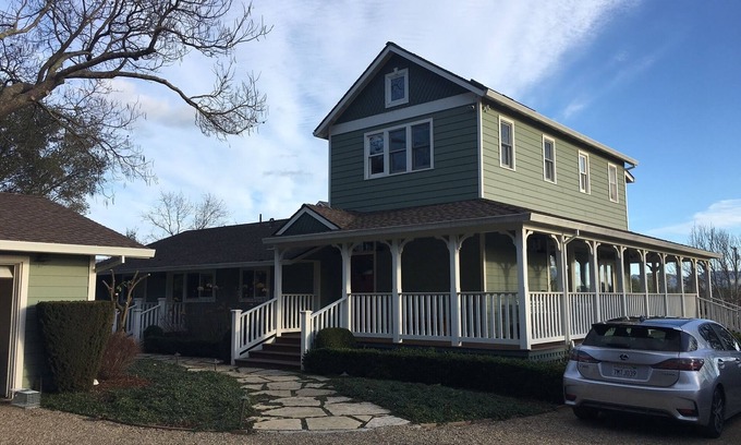 Napa House | Oak Knoll District Napa Privacy, pool and space