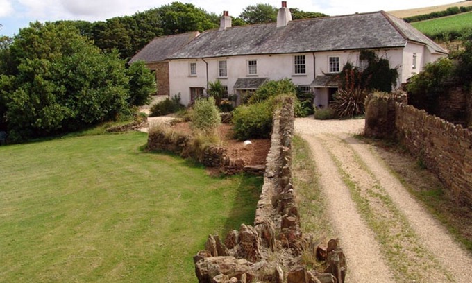 Washbourne Cottage | OAK TREE, pet friendly, character holiday cottage in Halwell