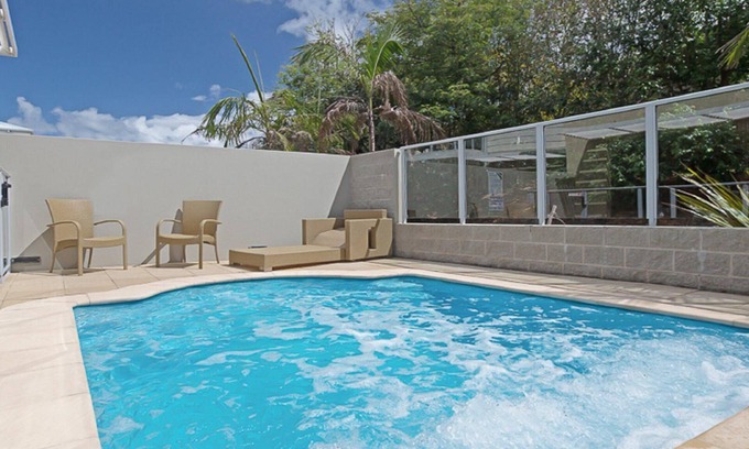 Salamander Bay Apartment | Oaks Pacific Blue, 516/265 Sandy Point Road- private pool, aircon, WIFI