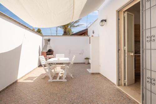 Sant'Isidoro Apartment | Oasi del Conte