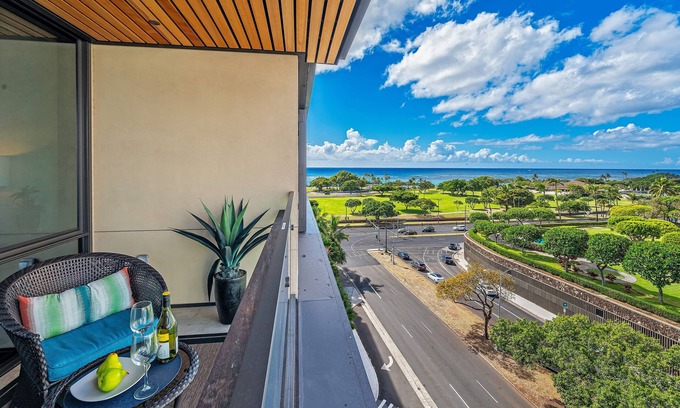 Ala Moana Condo | Ocean and Park Views at the Luxury Park Lane Condo w/Spectacular Amenities