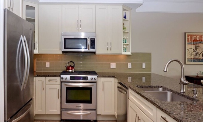 Dewey Beach Condo | Ocean/Bay View Pet Friendly 2BR Condo w/ Pool