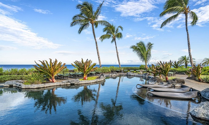 Waikoloa Condo | Ocean Front Pool Club. Includes Beach Gear! Halii Kai 24H