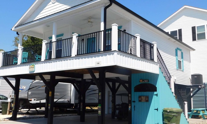 Surfside Beach Apartment | Ocean Lakes | Pet-Friendly 3BR | Isle Be Back