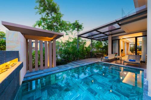 Cam Lam Villa | Ocean sand villa