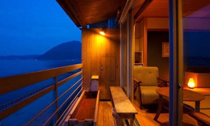 Beppu Hotel | Ocean sideTop floor Japanesestyle room with foo/Beppu Ōita