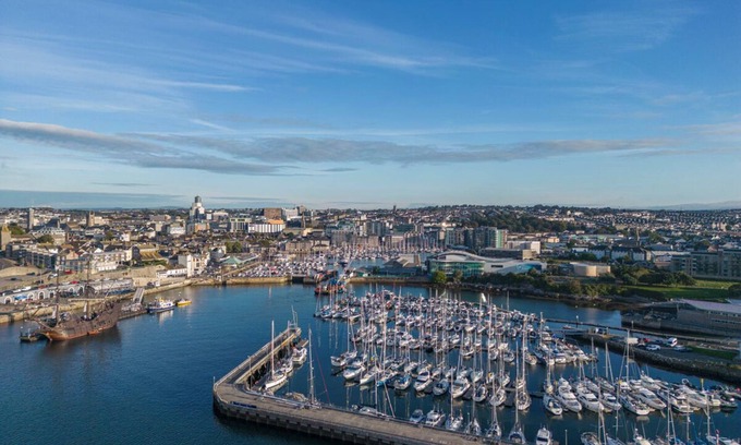 Plymouth Hotel | Ocean Stays