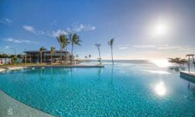 Yeppoon Apartment | Ocean View 1 Bed Unit . King Bed with En suite Bathroom