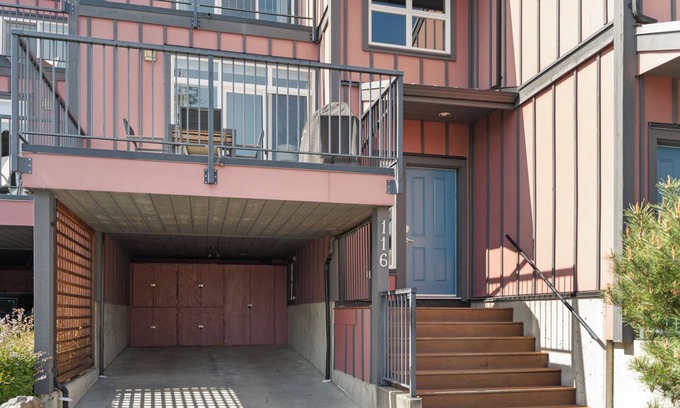 Sooke House | Ocean View 2 Bedroom Townhome, Sooke, BC