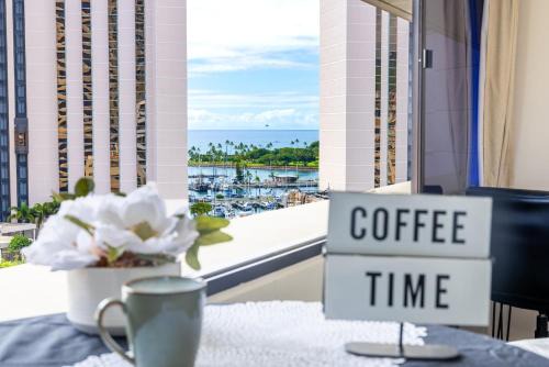 Waikiki Apartment | Ocean view apartment Free assigend parking in unit laundry