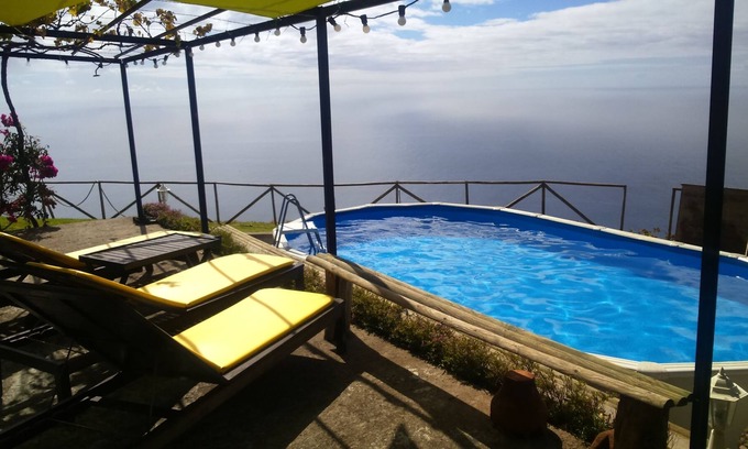 Arco da Calheta Ski Chalet | Ocean View Cottage in Madeira