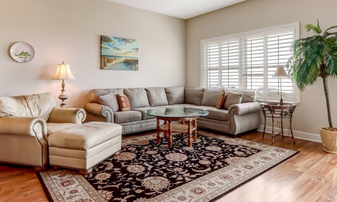 Fernandina Beach Condo | OCEAN VIEW * Pool * Jacuzzi * Garage