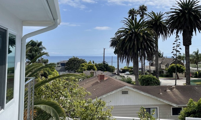 East Mesa Apartment | Ocean view retreat in Santa Barbara, just steps to beach—1 BD/1 BA, sleeps 2-4