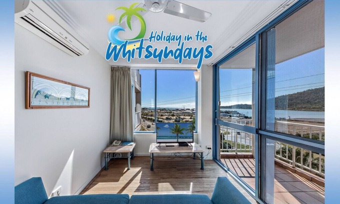 Airlie Beach Apartment | Ocean view studio unit