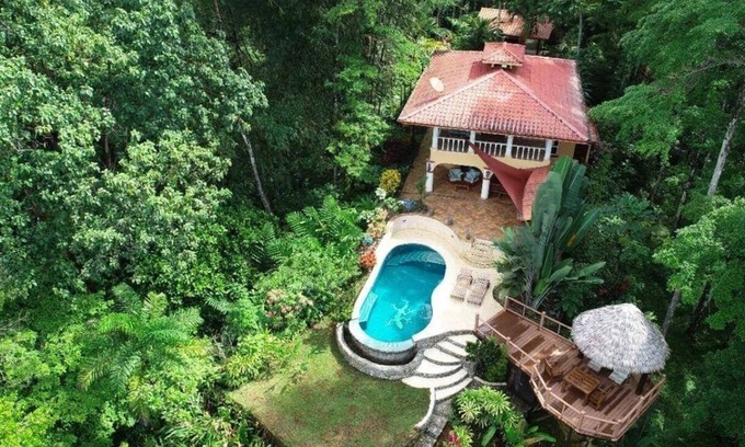 Ballena House | Ocean views-2 homes-2 swimming pools-5 min to Uvita-Sleeps 11