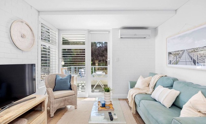 Cottesloe Apartment | Ocean Views At Cottesloe Beach