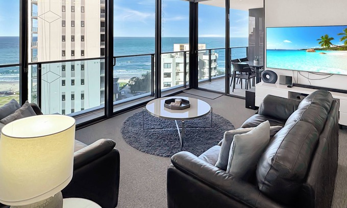 Broadbeach Apartment | Ocean views Oracle Tower 1 Level 16 Free Parking