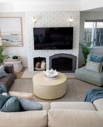 Wurtulla House | Ocean Villa Prime Bokarina Beach Location with Pool