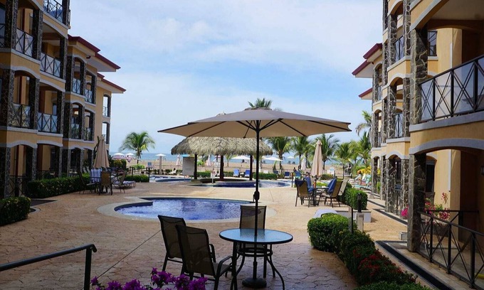 Barrio Los Villalobos Condo | Oceanfront 3BDR condo on the beach