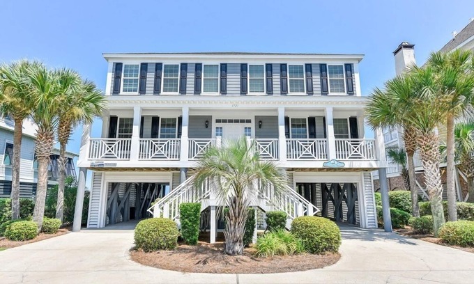 Murrells Inlet House | Oceanfront 6 BR with a Private Pool! Southern Belle