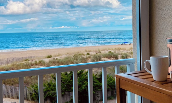 North Ocean City Apartment | Oceanfront condo in North OC with amazing views!
