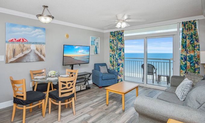 Myrtle Beach Condo | Oceanfront One-Bedroom Condo with Stunning Paradise Views