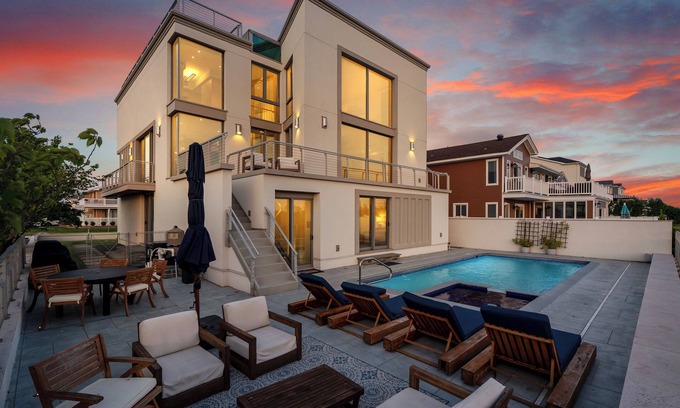Southend House | Oceanfront Retreat/Stunning Views, Pool & Luxury