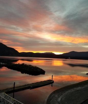 Cowichan Bay Hotel | Oceanfront Suites at Cowichan Bay