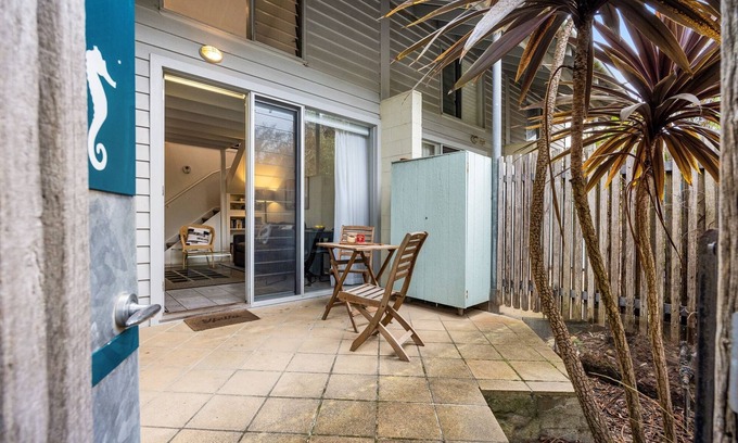 Sorrento Apartment | OCEANIC APARTMENT 10, BEACH WEDDINGS, BEACH GETAWAYS, LOVE! SORRENTO