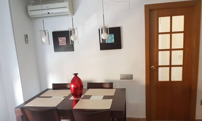 Aiora Condo | Oceanographic, Cabañal neighborhood, Malvarrosa beach and Science Museum.