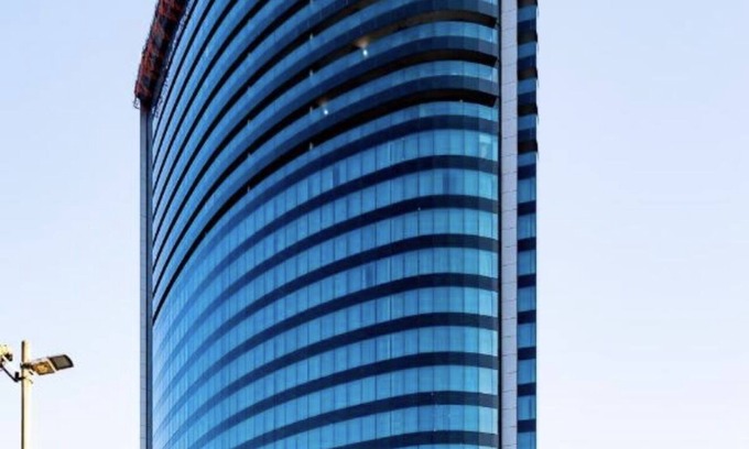 Umhlanga Apartment | Oceans luxury Apartments with uncapped wifi & seaviews