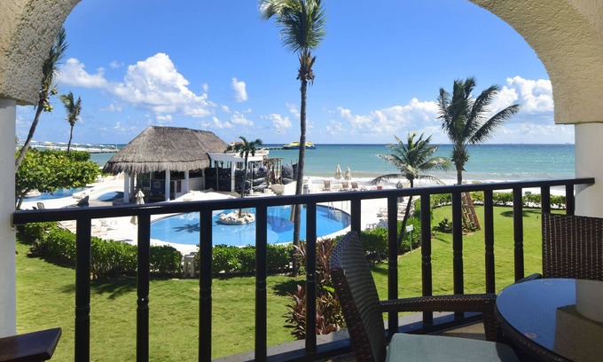 Playacar Fase I Condo | Oceanside Oasis Xaman Ha 7104