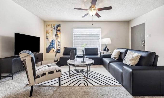 The Galleria Apartment | October Special Steal Stylish Galleria Condo