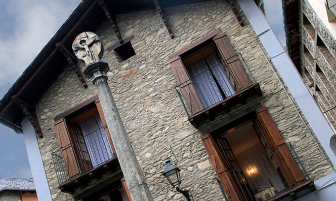 Esterri D'Aneu House | Official Gîte