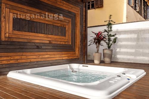 Vila Nova House | Ogram House Complete Space with Jacuzzi + Beach