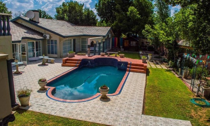 Kroonstad House | Oh So You Guesthouse
