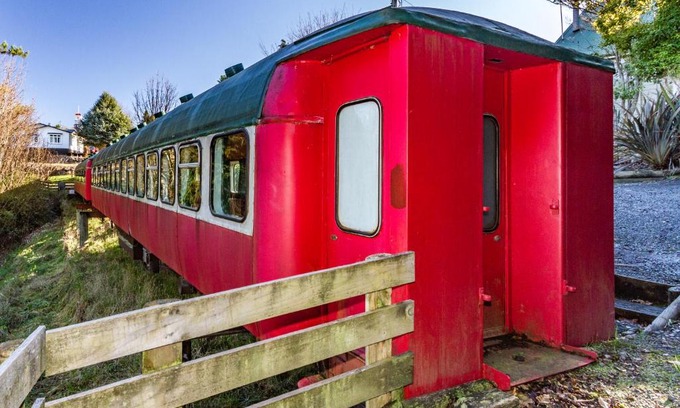 Ohakune House | Ohakune Train Stay - Carriage A