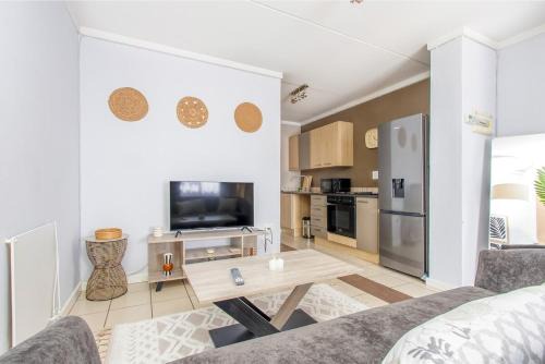Greater Johannesburg Metropolitan Area Apartment | OHasis Stay
